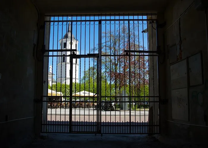 Cathedral Sq. - Odminiu Str. *