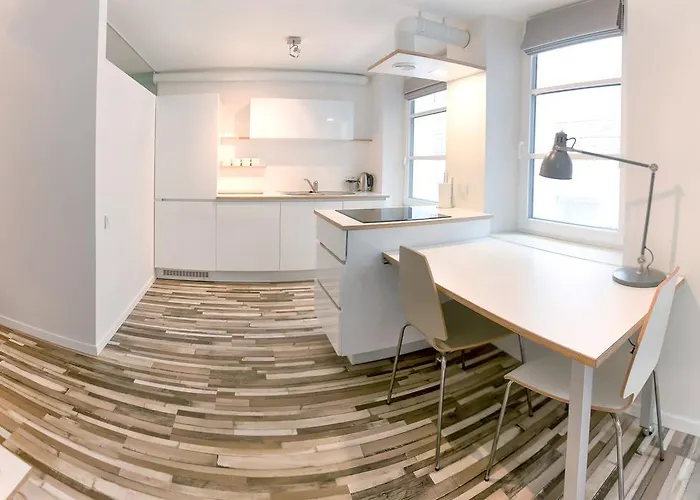 Cathedral Sq. - Odminiu Str.