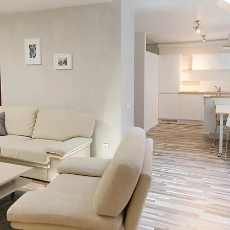 Cathedral Sq. - Odminiu Str. *