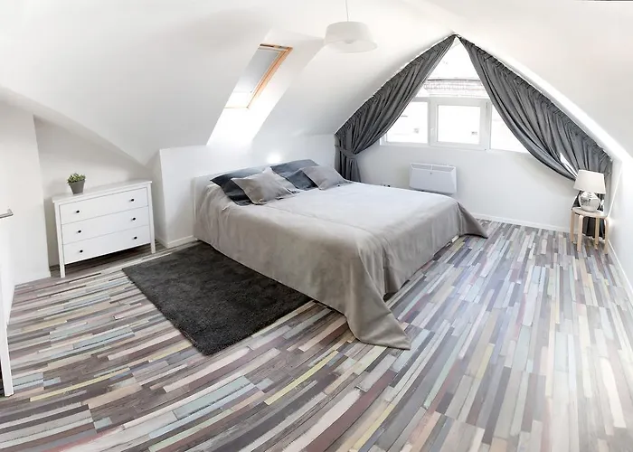 Cathedral Sq. - Odminiu Str. Vilnius