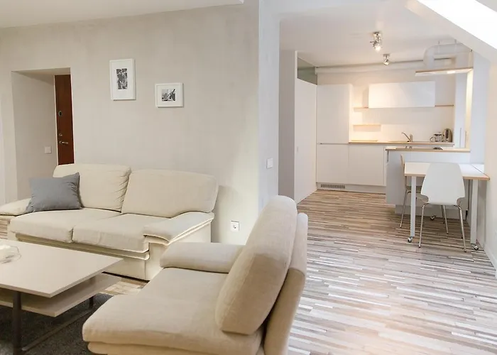 Cathedral Sq. - Odminiu Str. *