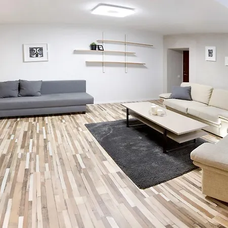 Apartment Cathedral Sq. - Odminiu Str. *
